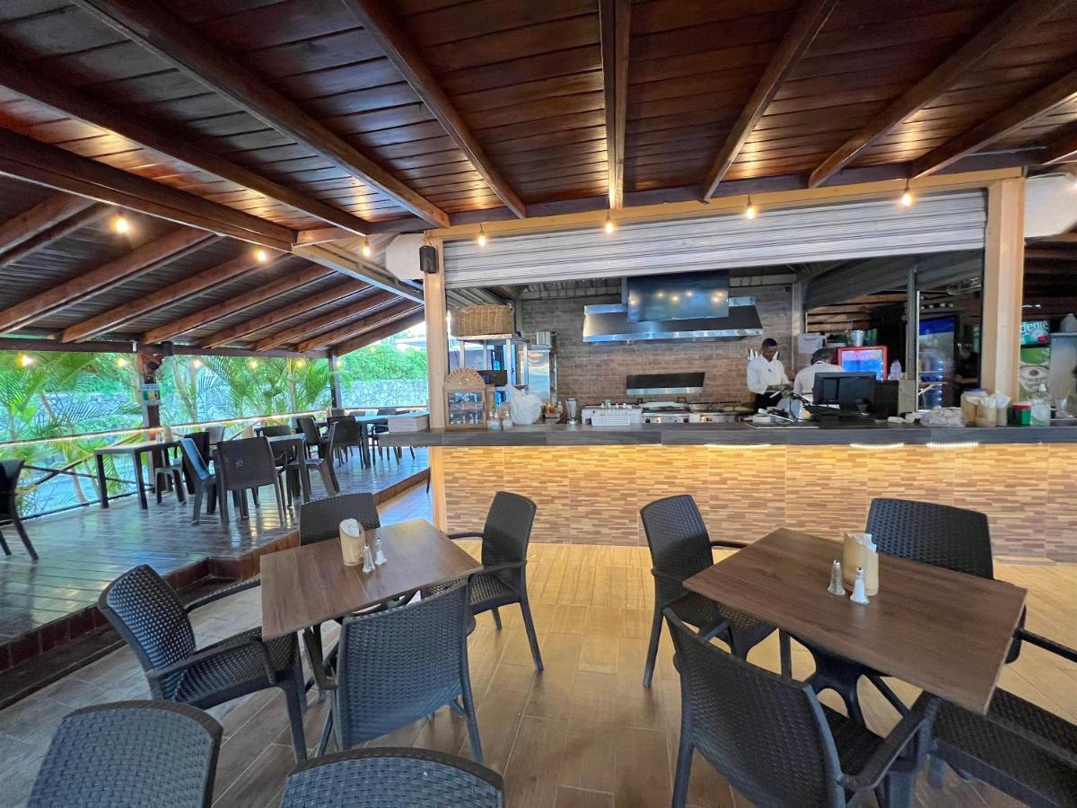 Sol Caribe Suites - Playa Los Corales - Beach Club, Wifi, Swimming Pool Punta Cana Exterior foto